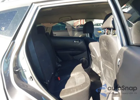 2015 Nissan Rogue Select S z USA, uszkodzony, nr VIN JN8AS5MT2FW163033